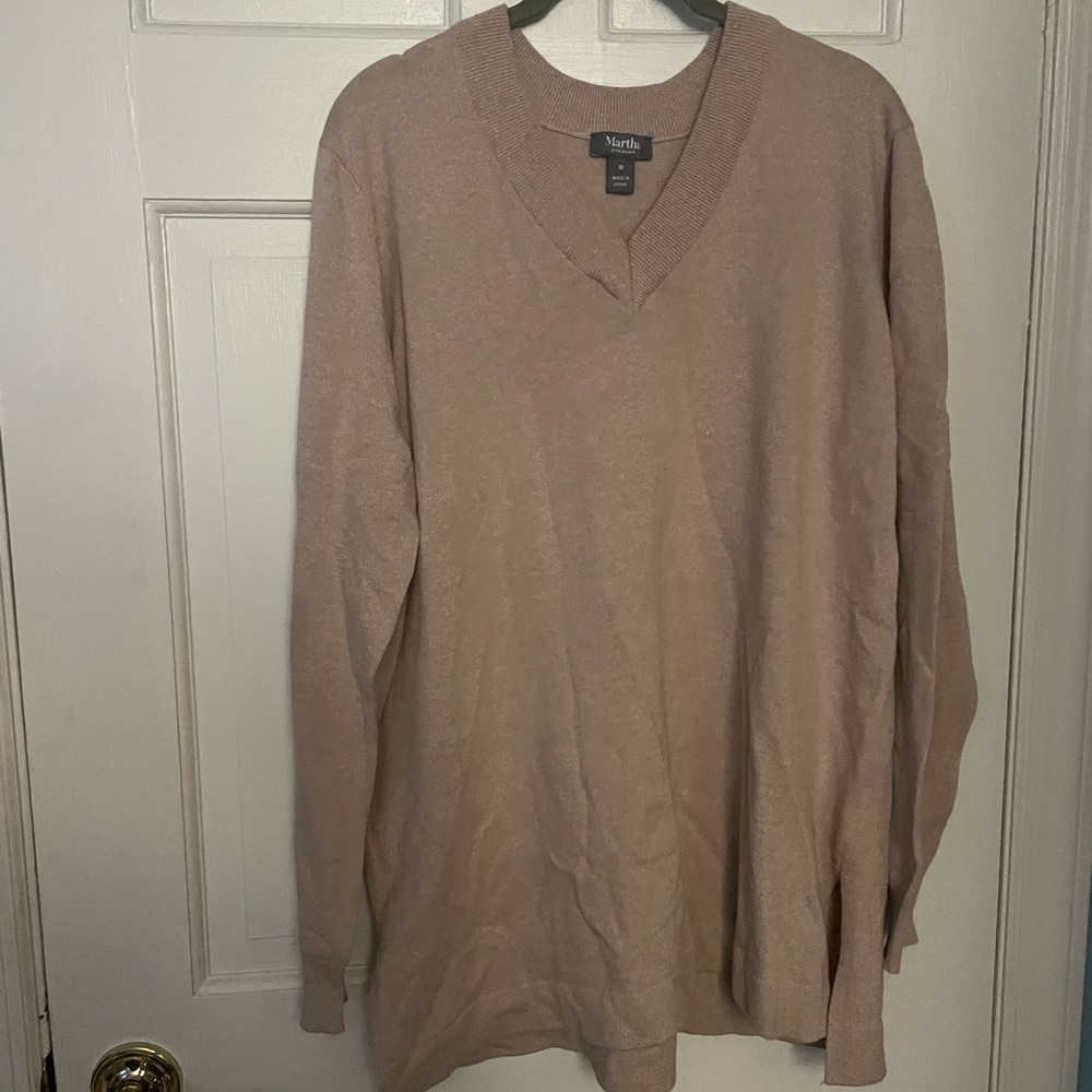 Martha Stewart V-Neck tan oversized sweater